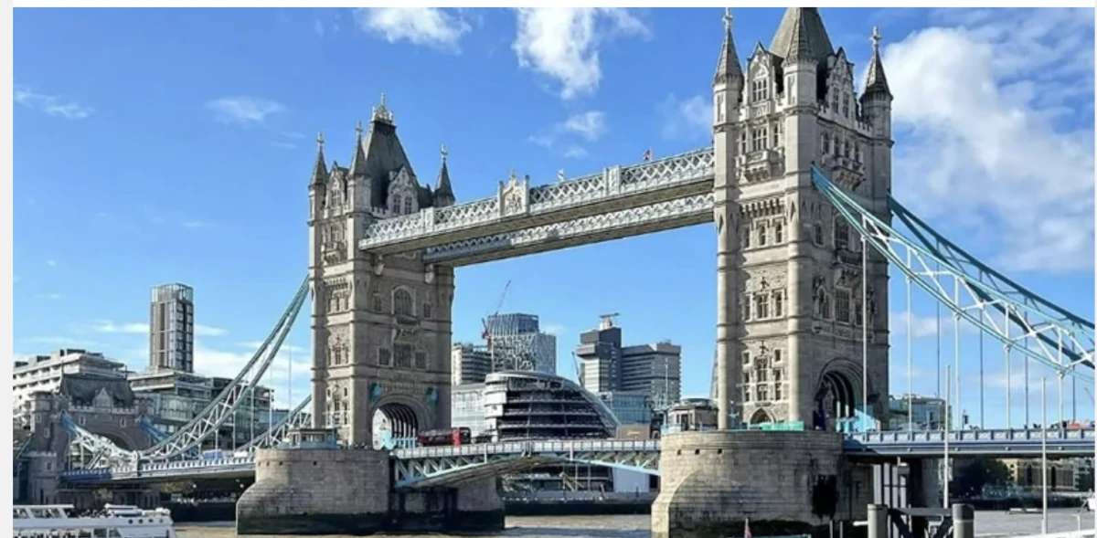 Bir yılda 420 bin kişi Londra&rsquo;yı terk etti