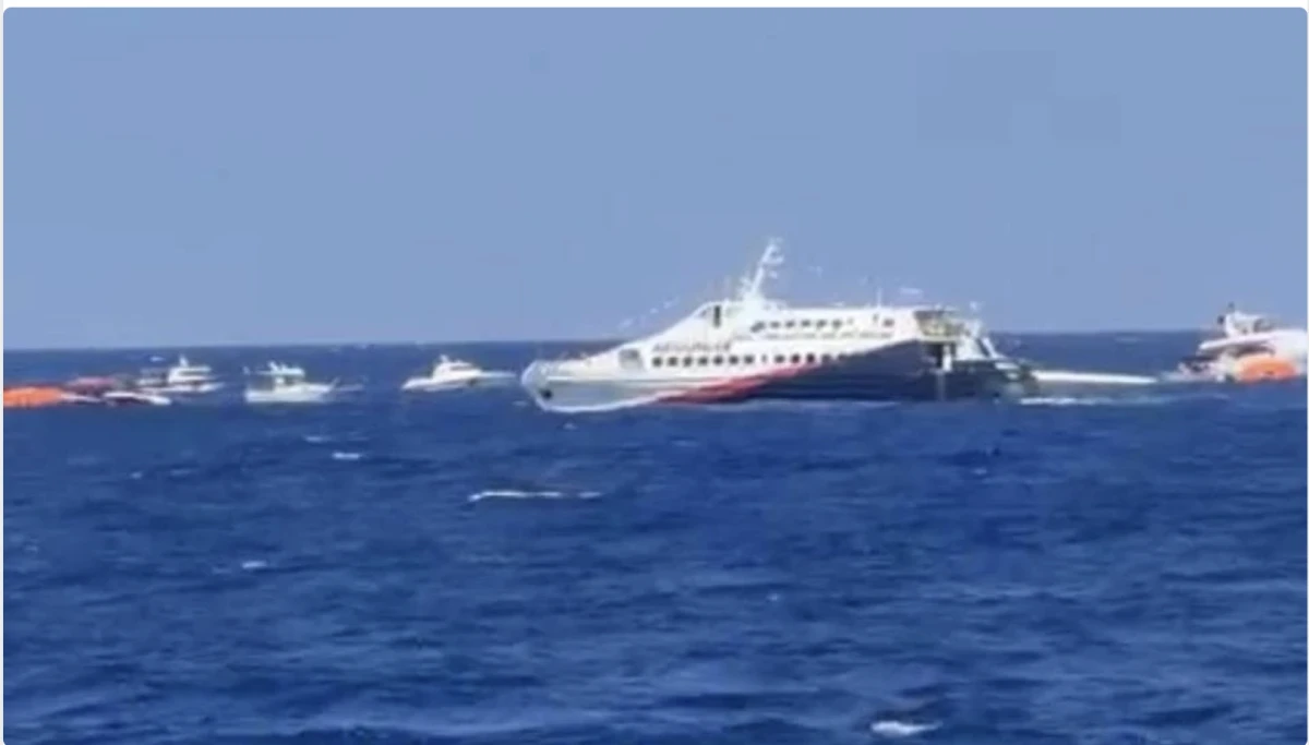 Girne a&ccedil;ıklarında yolcu gemisi alabora oldu: Can kayıpları bildirildi